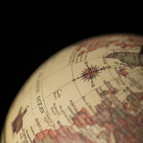globe terrestre en bois vintage avec support pour étudiants - vue 5 sur 7
