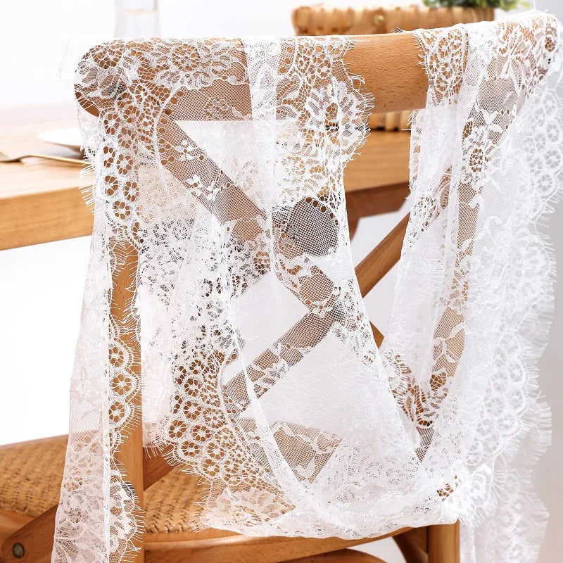 Chemin de table dentelle blanche florale style boheme - vue 5 sur 7