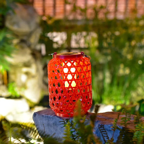 lanterne solaire en rotin pour ambiance extérieure créative - vue 18 sur 23