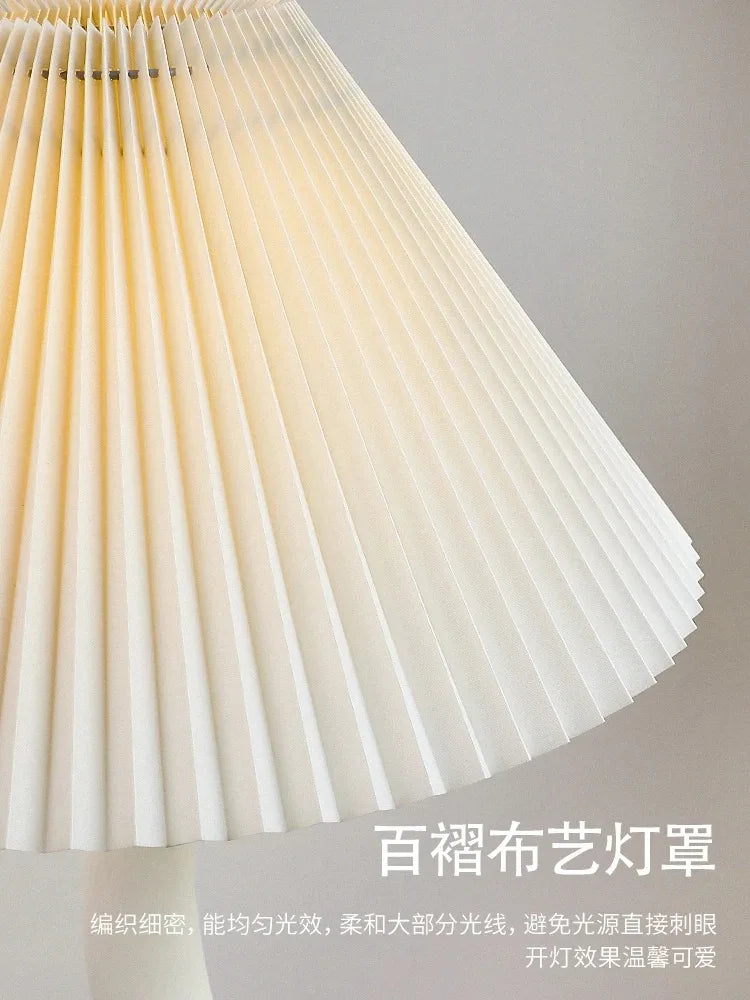 lampadaire design en résine LED pour ambiance moderne - vue 3 sur 8