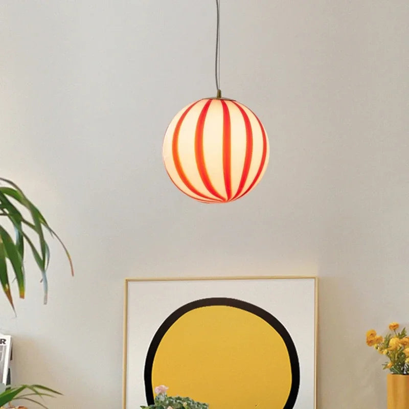 suspension créative en forme de boule de bonbon décorative à LED - vue 5 sur 8
