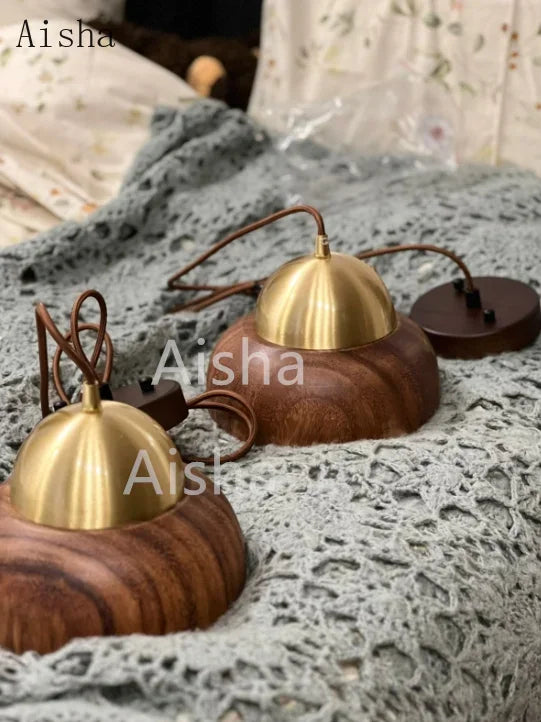 suspension en bois de noyer style wabi-sabi vintage en laiton japonais - vue 5 sur 7