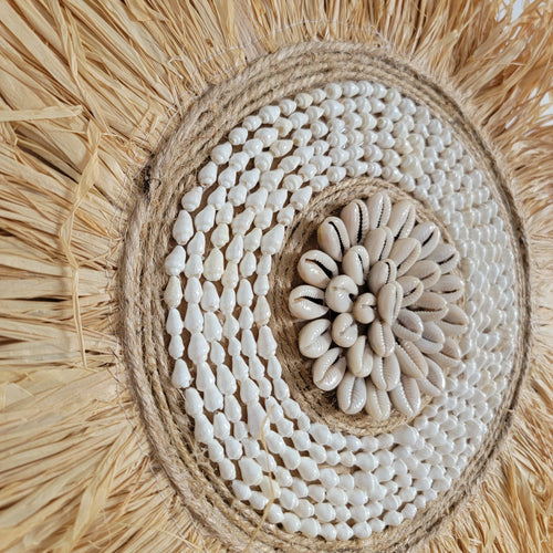miroir décoratif en raphia et coquillages pour intérieur - vue 2 sur 6