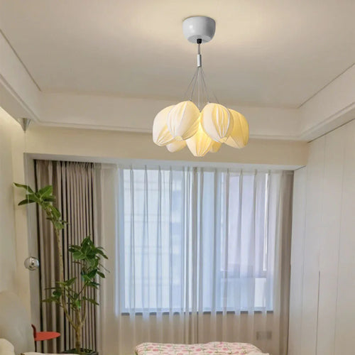lustre en résine avec abat-jour romantique en métal - vue 3 sur 14