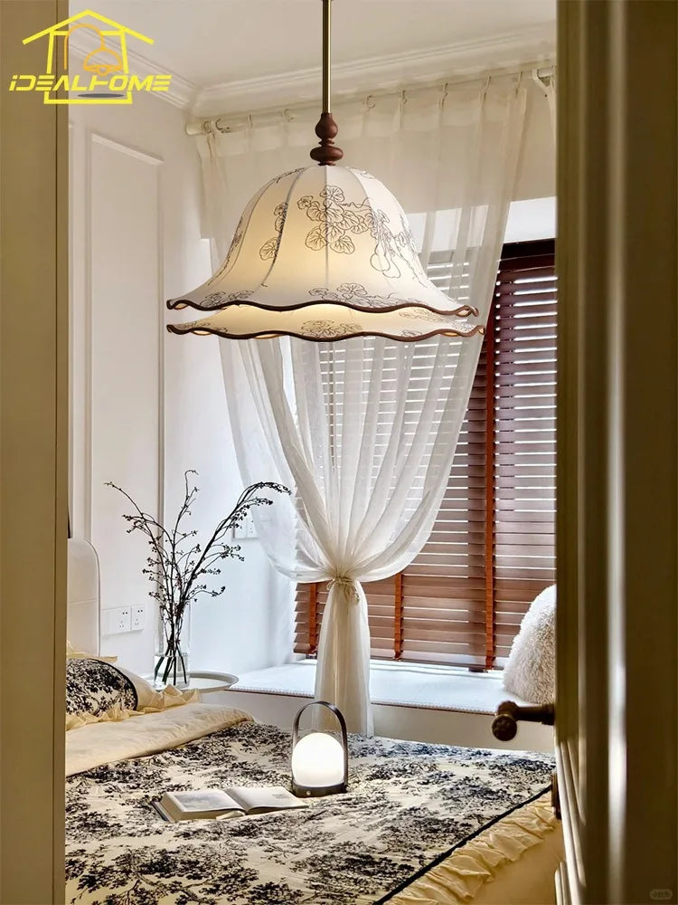 suspension décorative en tissu médiéval design français pour ambiance chaleureuse - vue 3 sur 8