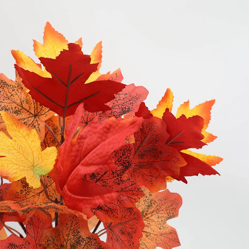 feuilles d'érable artificielles pour décoration automnale et Halloween - vue 5 sur 12