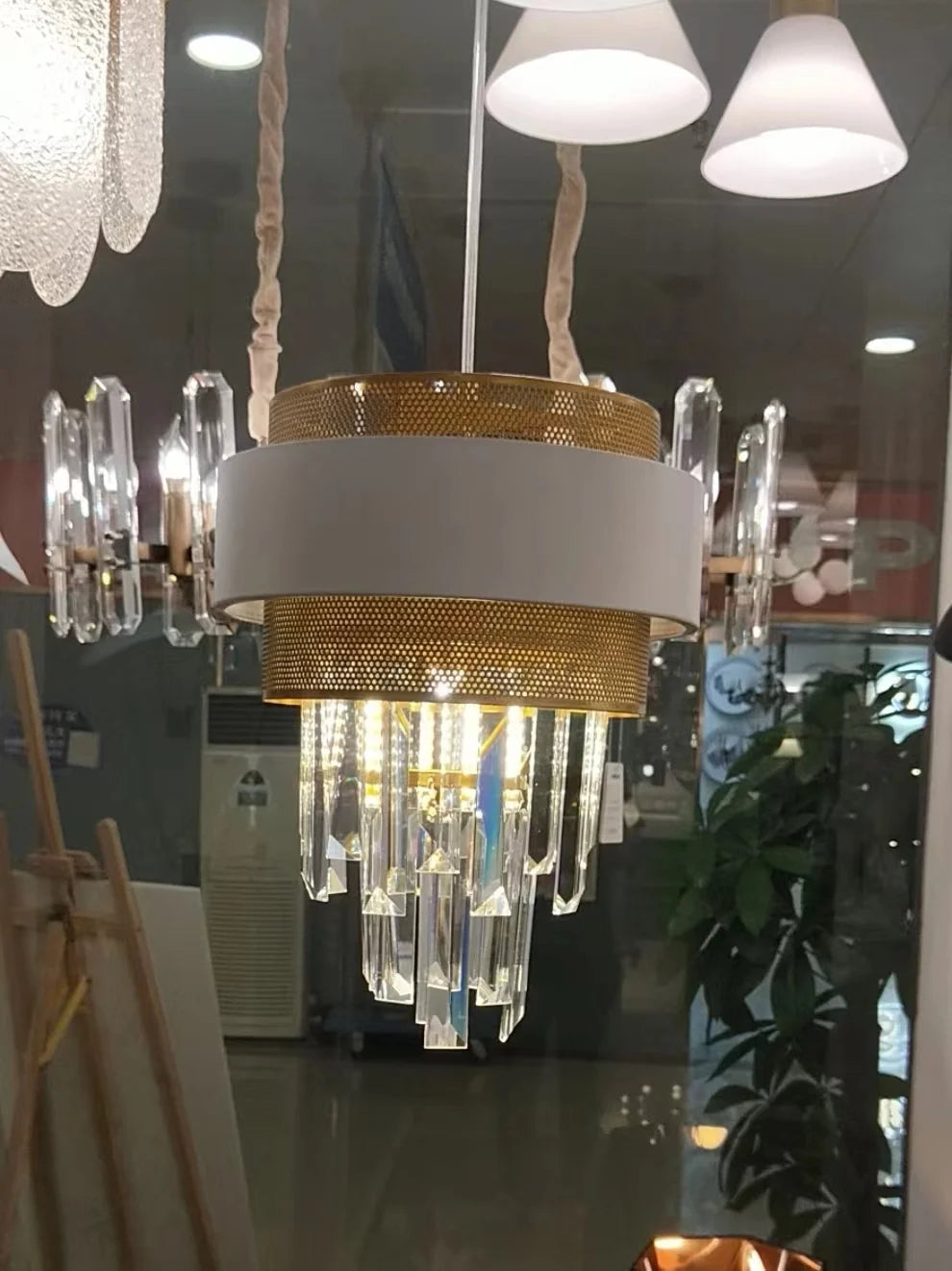lustre en cristal de luxe design postmoderne pour intérieur élégant - vue 7 sur 7