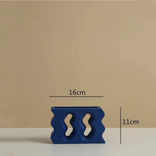 vase en céramique géométrique pour arrangements floraux artisanaux - vue 10 sur 11