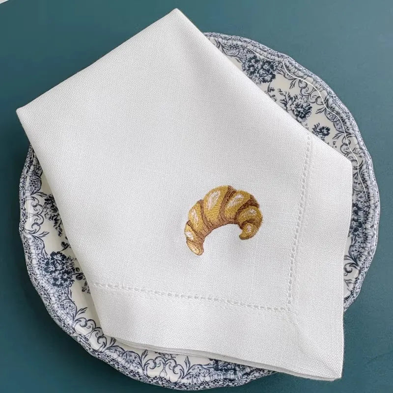 Serviette de table lin brodé motif croissant personnalisable - vue 2 sur 7