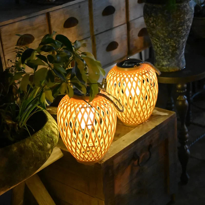 lanterne solaire en rotin pour ambiance extérieure créative - vue 4 sur 23