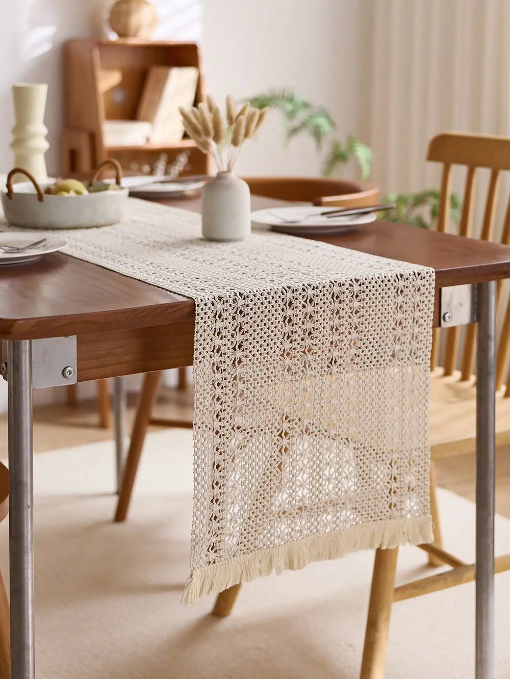 Chemin de table bohème nordique tissé pompons artisanaux