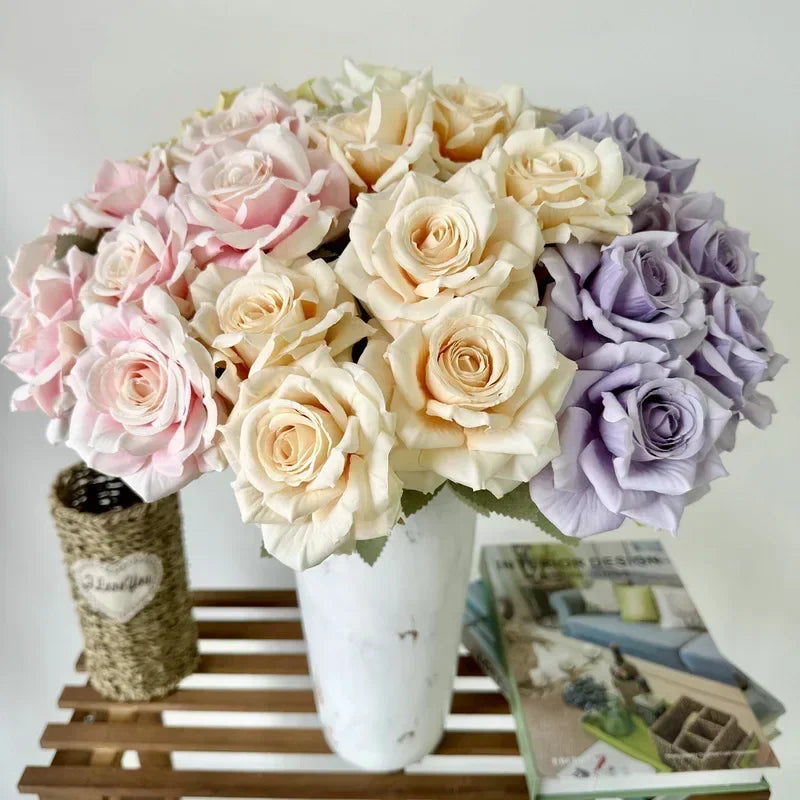 bouquet de roses artificielles en soie pour décoration festive - vue 3 sur 15