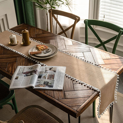 Chemin de table style toile de jute pompons champetre - vue 5 sur 7