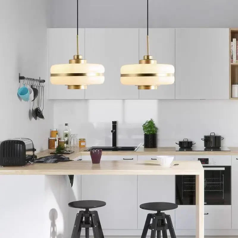 suspension en verre laiteux moderne pour intérieur élégant - vue 4 sur 7