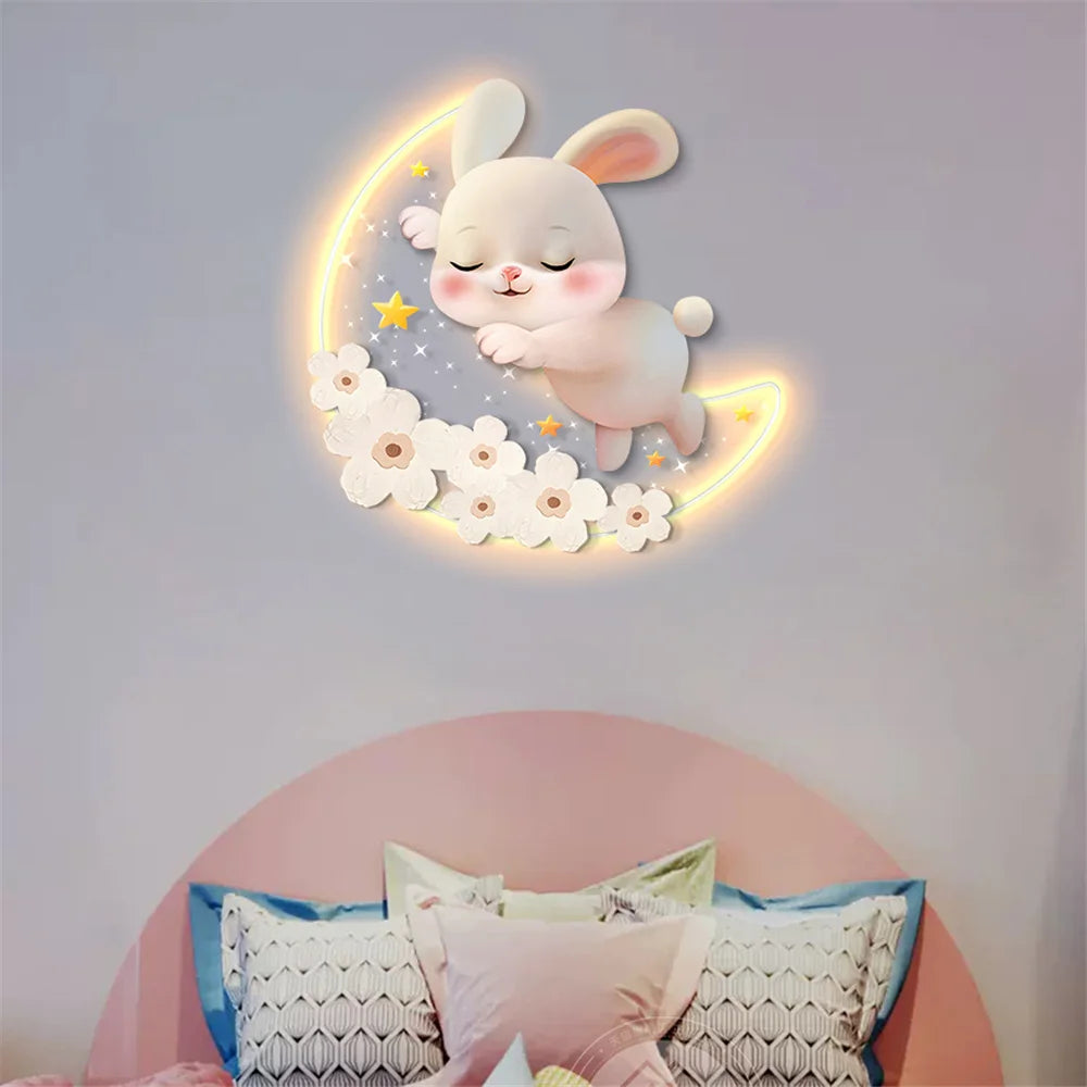 Dessin animé fraise lapin peinture décorative applique murale LED lampe filles chambre chevet atmosphère lumière enfants acrylique murale appliques - vue 5 sur 8