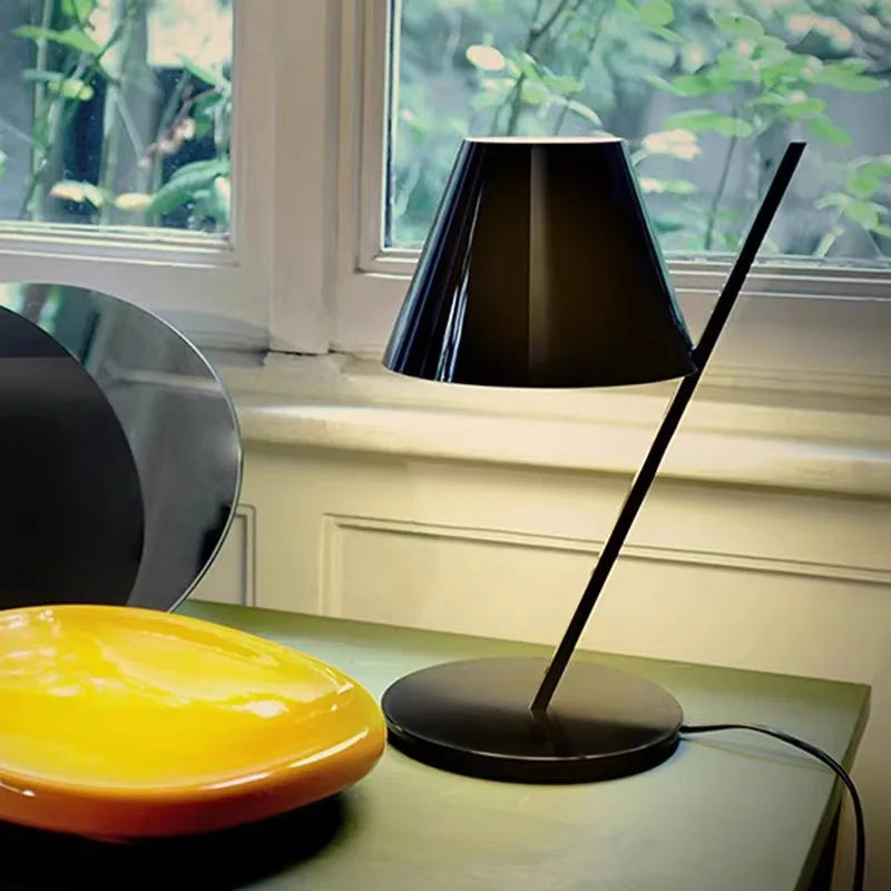 lampe de bureau design italienne pour intérieur moderne - vue 3 sur 8