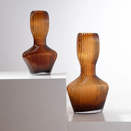 sculpture en verre abstraite avec rayures décoratives pour décoration intérieure - vue 3 sur 15