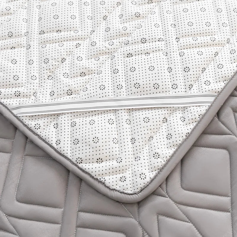 literie matelassée en coton de soja pour lit doux - vue 4 sur 10