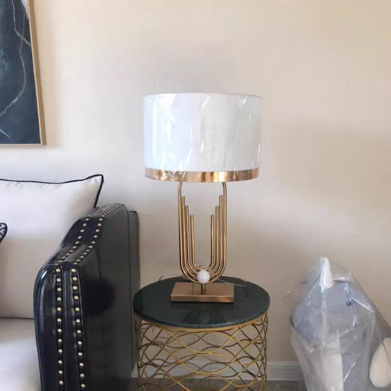 lampe à poser postmoderne en titane brossé pour décoration intérieure - vue 2 sur 7