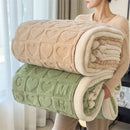 plaid polaire epais motif coeur pour canapé lit