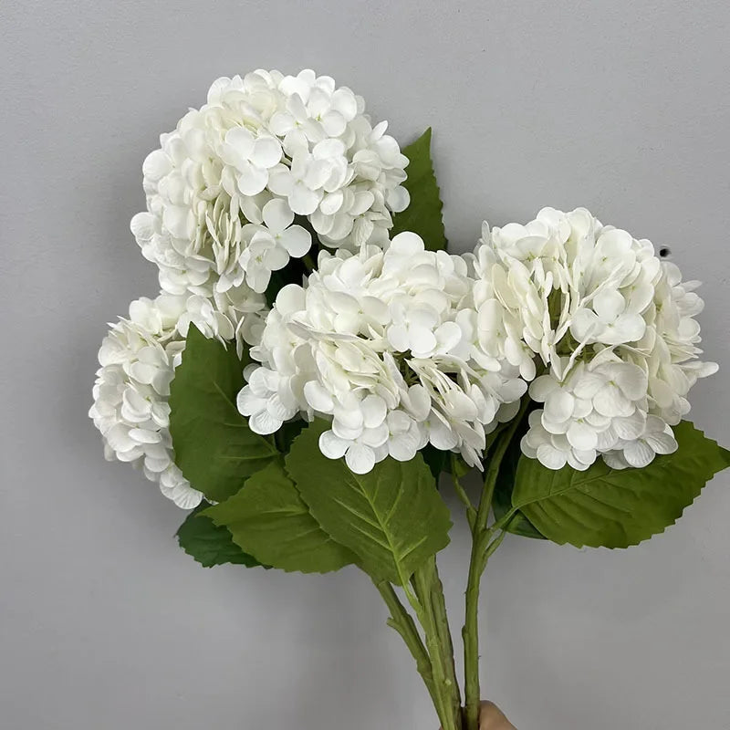 décoration de mariage fleurs artificielles hortensias et roses rouges - vue 6 sur 15