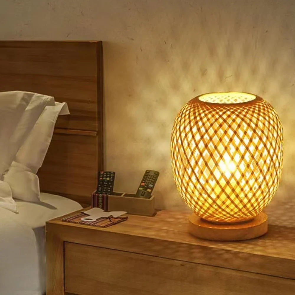 Bamboo Weaving Table Lamp with Handmade Natural Wooden Base, Retro Desk Lamp Reading Light Home Decor  Table Lamp - vue 3 sur 6
