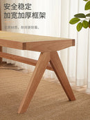 banc en rotin massif pour usage polyvalent et moderne
