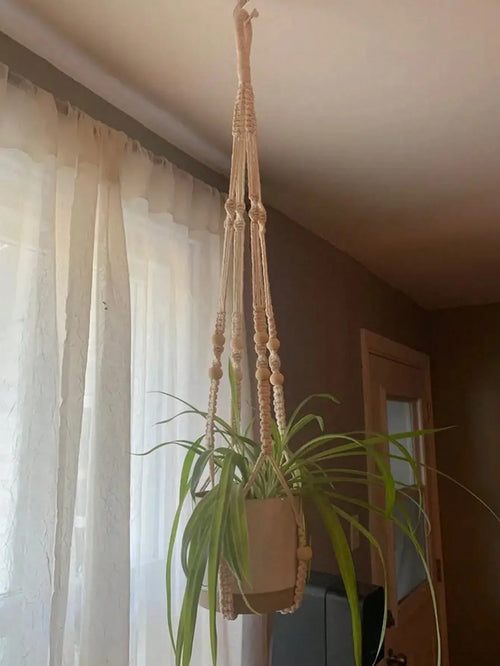 panier suspendu décoratif en tressé avec perles en bois - vue 5 sur 6