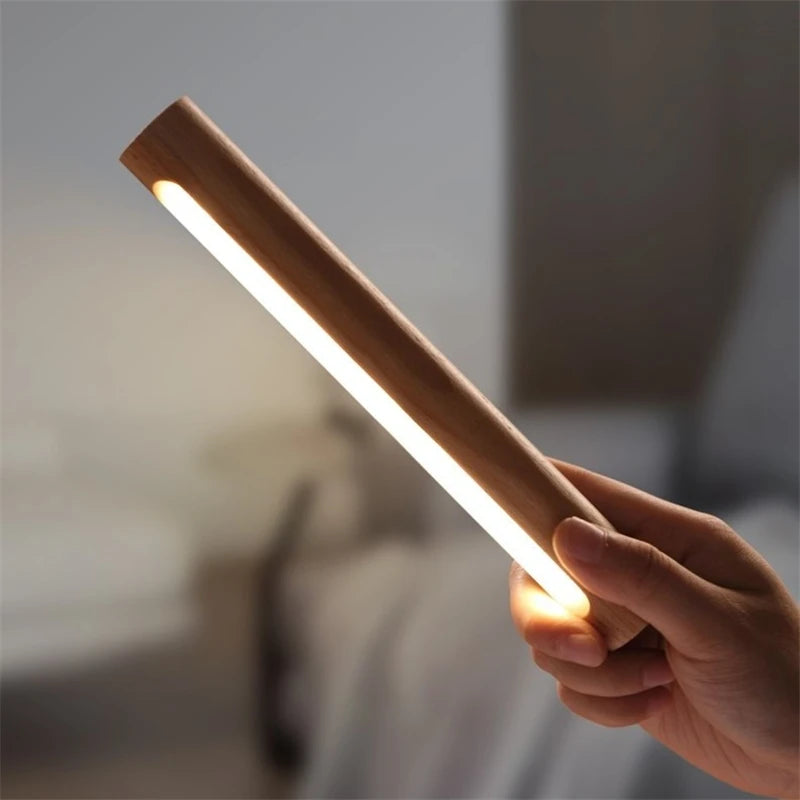 applique murale magnétique en bois avec lumière led tactile - vue 3 sur 7