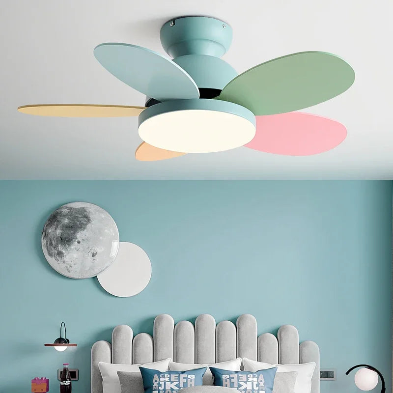 ventilateur de plafond moderne pour enfants avec lumière et contrôle - vue 3 sur 10