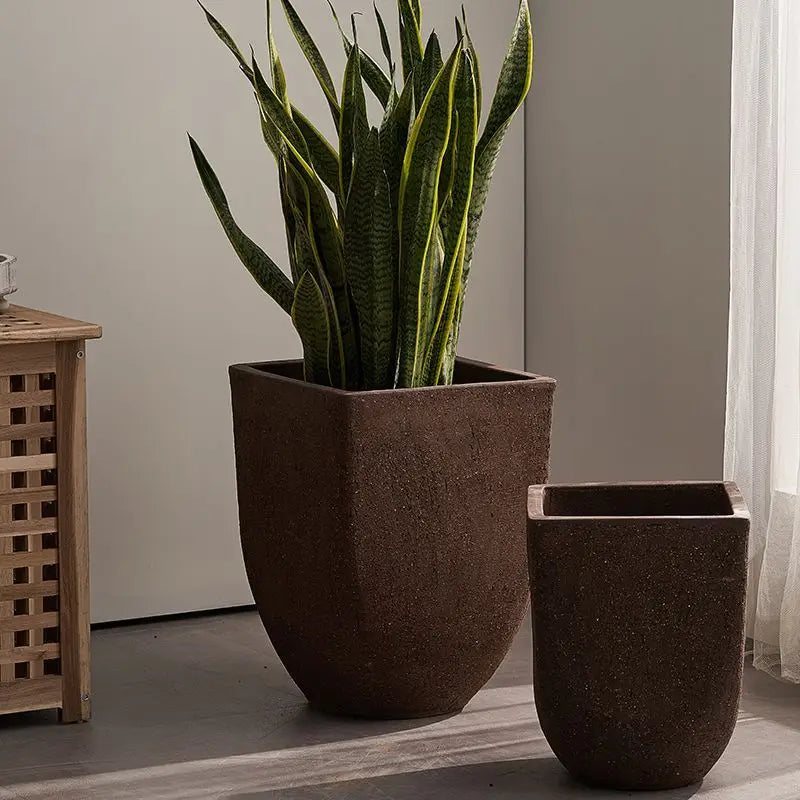 pot de fleurs en argile carrée pour jardin extérieur avec plantes respirantes - vue 5 sur 9