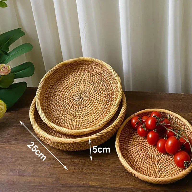 panier rond en rotin tressé pour fruits et collations - vue 3 sur 13