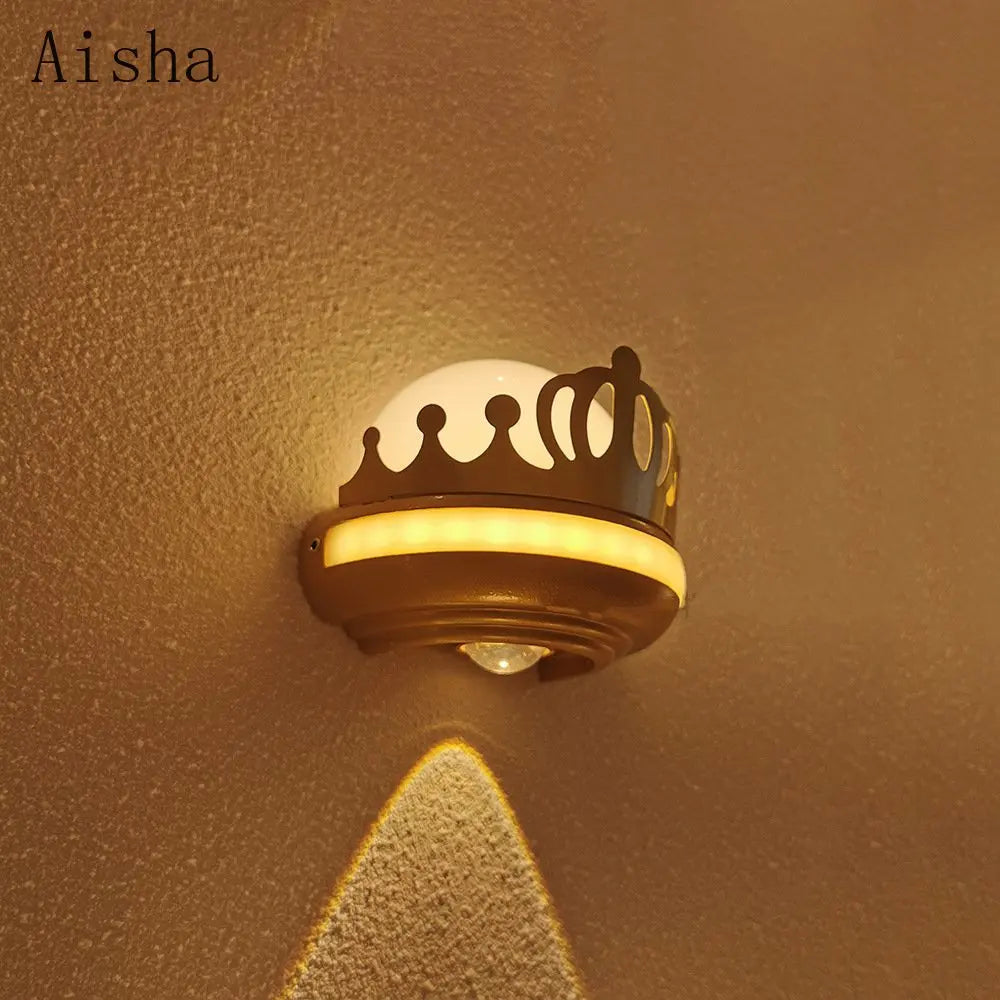 2023 New Crown Wall Lamp LED Outdoor Waterproof Wall Light IP65 Staircase Wall Lamp Children's Bedroom Wall Decoration Sconces - vue 3 sur 7