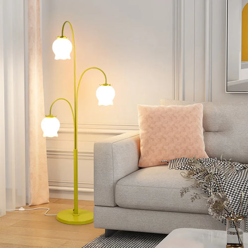lampe de chevet style américain avec motifs floraux pour cadeau anniversaire - vue 5 sur 8