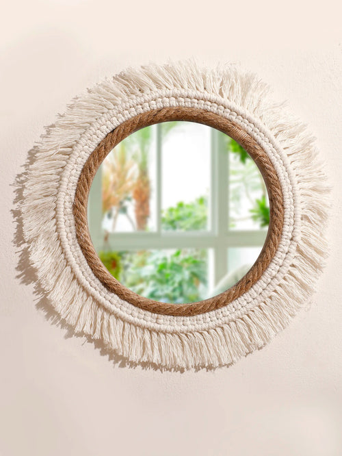 miroir suspendu en macramé décoratif avec pompons tissés - vue 6 sur 14