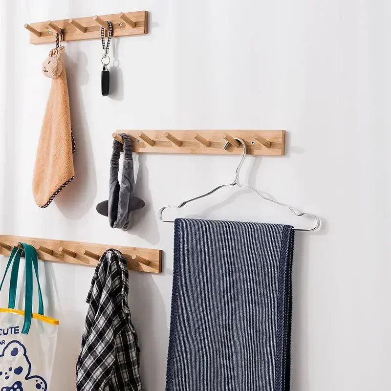 porte-manteau mural en bambou avec crochets pratiques pour organiser vos affaires - vue 2 sur 12