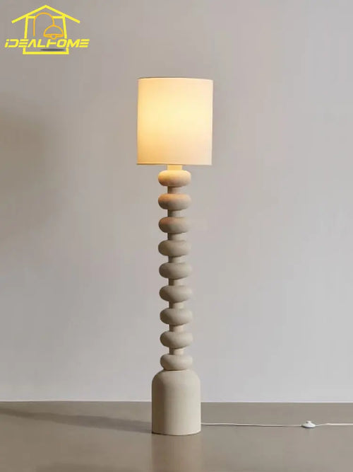 lampadaire design vintage en résine wabi-sabi pour intérieur moderne - vue 3 sur 6