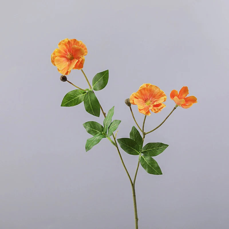petites fleurs en soie réalistes pour décorations et événements