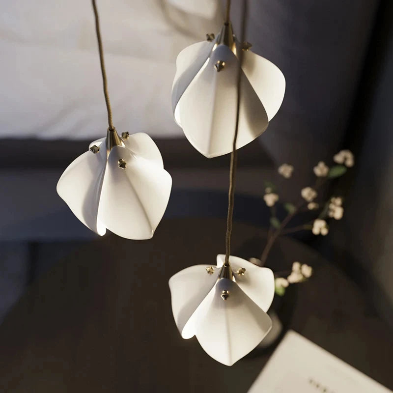 Suspension design Escalier moderne hôtel luxe en céramique pétale lumière LED - vue 3 sur 18