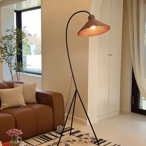 Nordic Tripod Floor Lamp with Rattan Shade Standing Light for Living Room Bedroom - vue 6 sur 7