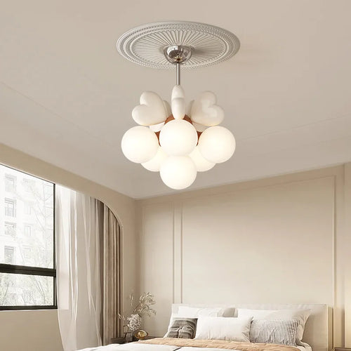 lustre de princesse avec bulle en forme de cœur pour chambre d'enfant - vue 4 sur 11