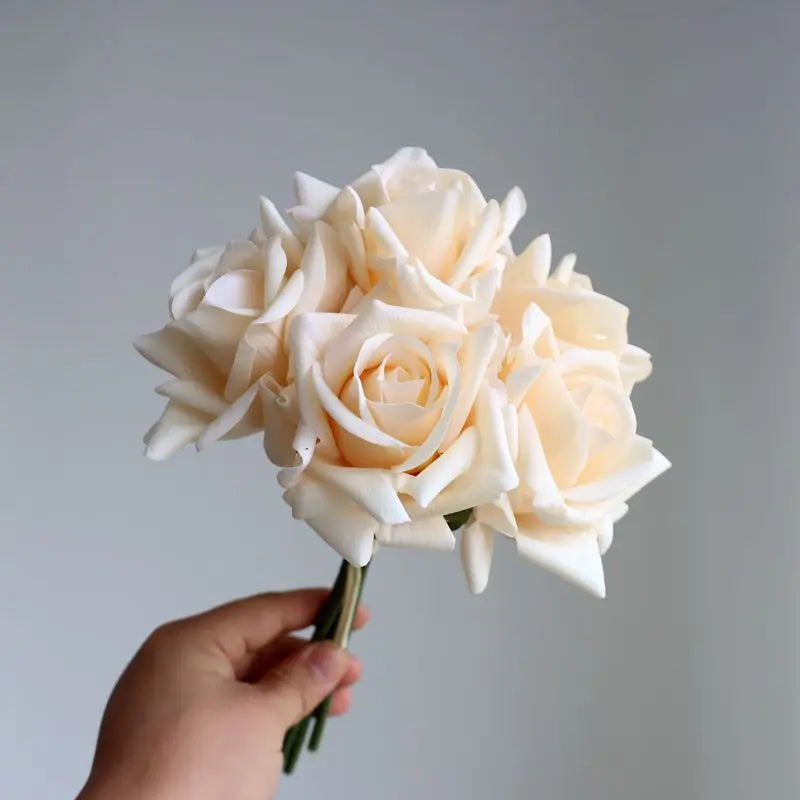 bouquet de roses artificielles à bords bouclés pour mariage et décoration - vue 12 sur 14