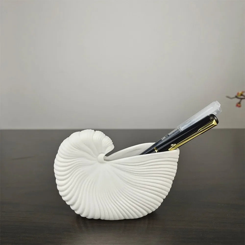 vase en céramique coquillage pour décoration florale artisanale - vue 4 sur 6