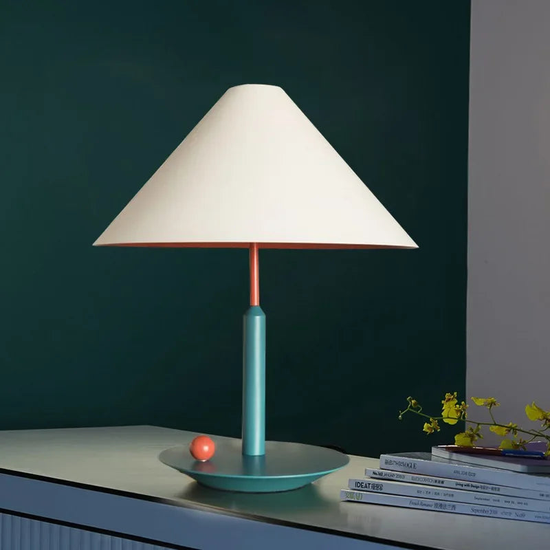lampe à poser scandinave en métal avec ampoule led - vue 2 sur 8