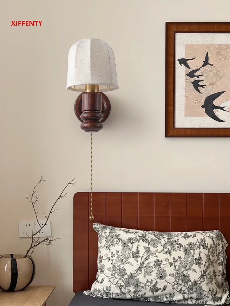 applique murale en bois avec prise et éclairage décoratif rétro - vue 5 sur 8