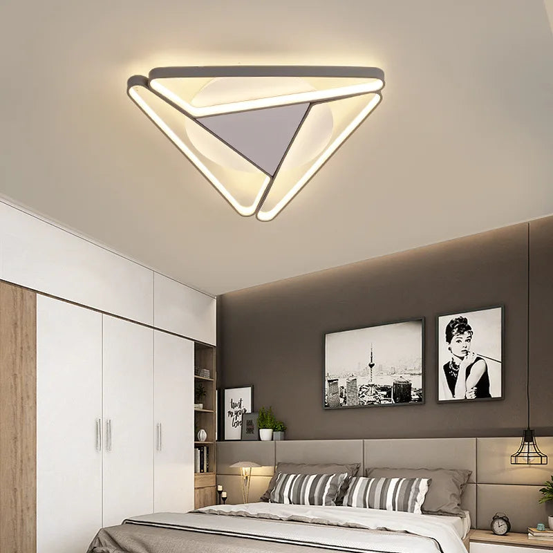 2023 Modern Triangular Aluminum LED Chandelier, Living Room Bedroom Chandelier, Home Decoration Kitchen Chandelier - vue 3 sur 12