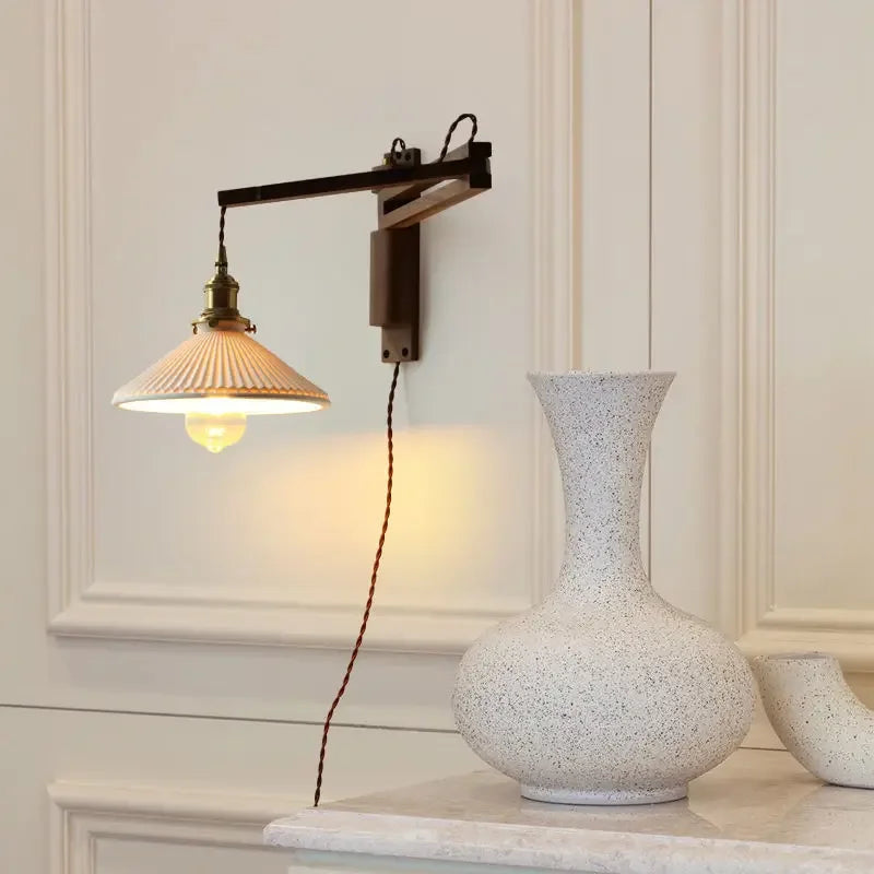 lampe moderne en bois de noyer avec lumière led décorative - vue 5 sur 21
