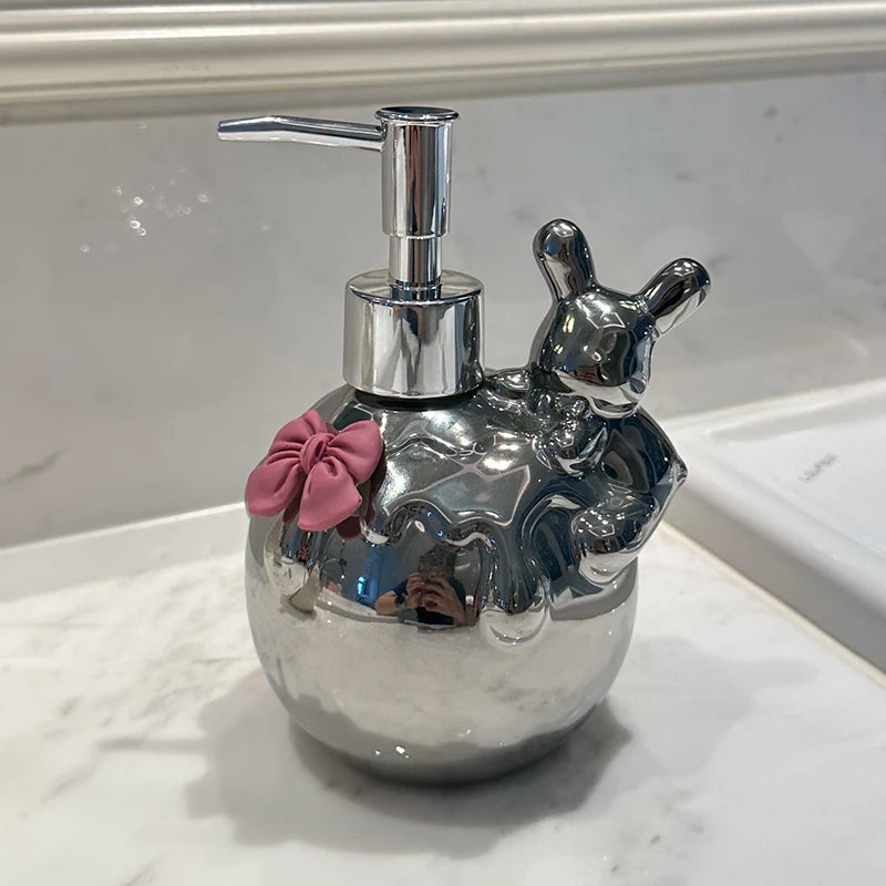 distributeur de savon en céramique décoratif moderne pour salle de bain - vue 15 sur 16