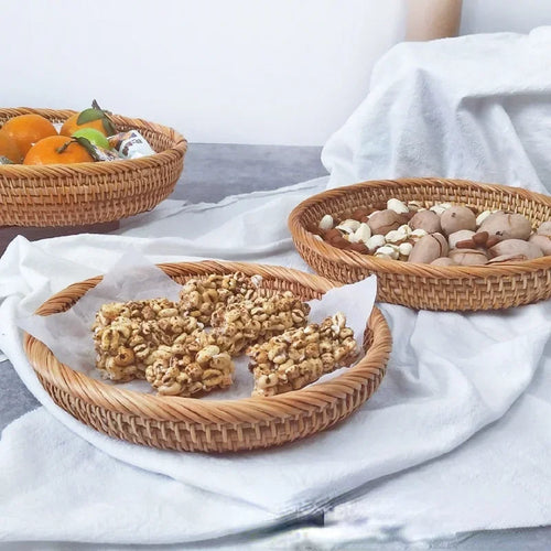 panier rond en rotin tressé pour fruits et collations - vue 5 sur 13
