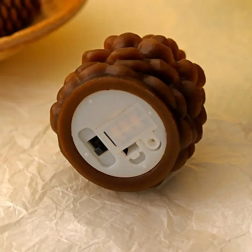 bougie led pomme de pin sans flamme pour décoration intérieure festive - vue 4 sur 7